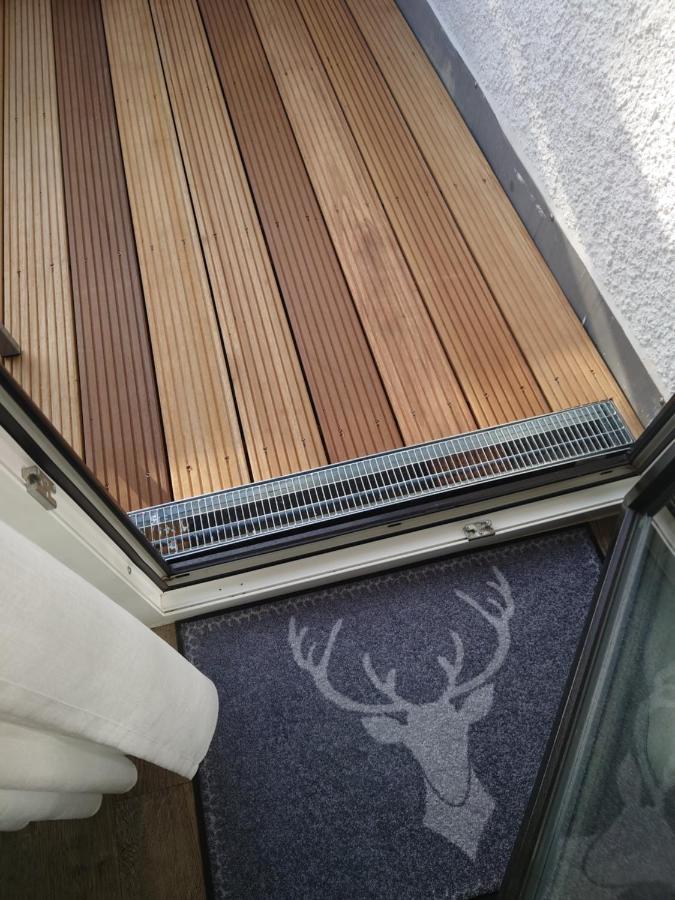 Vip Deluxe 107Qm Auf Zwei Etagen 1 Dopplezimmer Eg 1 Doppelzimmer Auf Der Galerie Sowie 2 Badezimmer Und Komplette Kueche Mit Mikrowelle Und Backofen Ideal Fuer 1 Bis 6 Gaeste Direkter Blick Auf Garten Und Bergblick Alles Nur Nicht 0815 Apartment Schliersee Exterior foto
