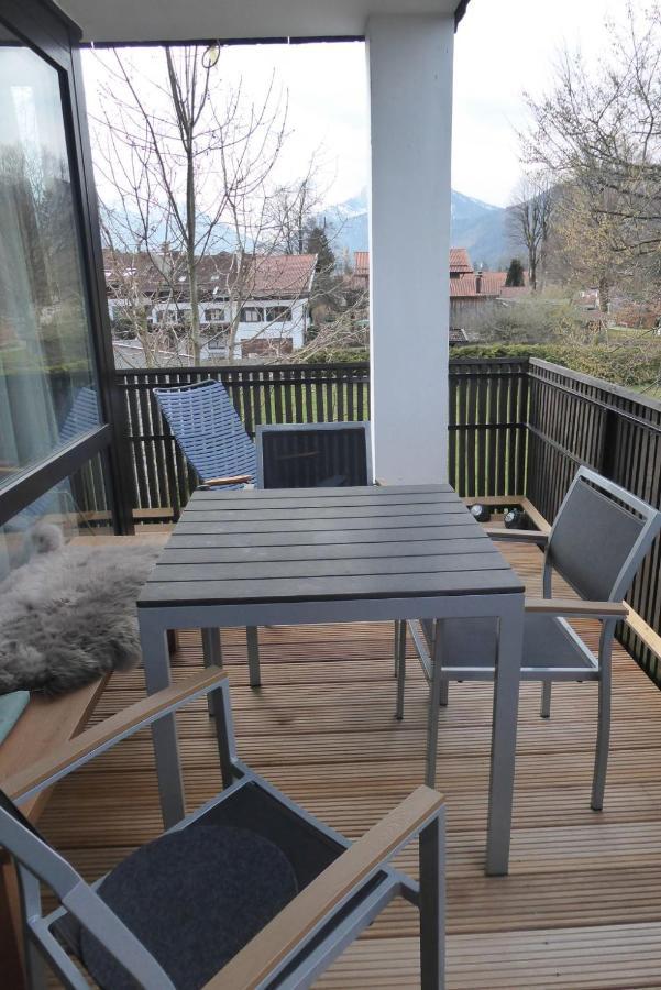 Vip Deluxe 107Qm Auf Zwei Etagen 1 Dopplezimmer Eg 1 Doppelzimmer Auf Der Galerie Sowie 2 Badezimmer Und Komplette Kueche Mit Mikrowelle Und Backofen Ideal Fuer 1 Bis 6 Gaeste Direkter Blick Auf Garten Und Bergblick Alles Nur Nicht 0815 Apartment Schliersee Exterior foto
